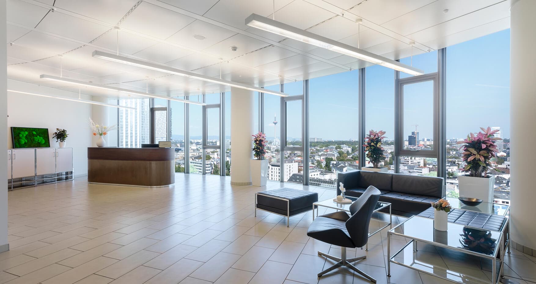 K-1 BusinessClub Tower185 Foto 3