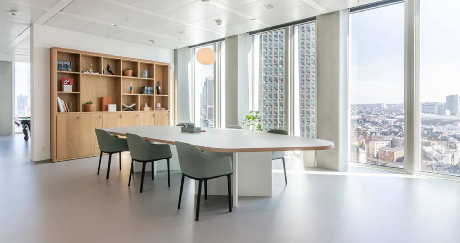 Spaces Frankfurt Tower One