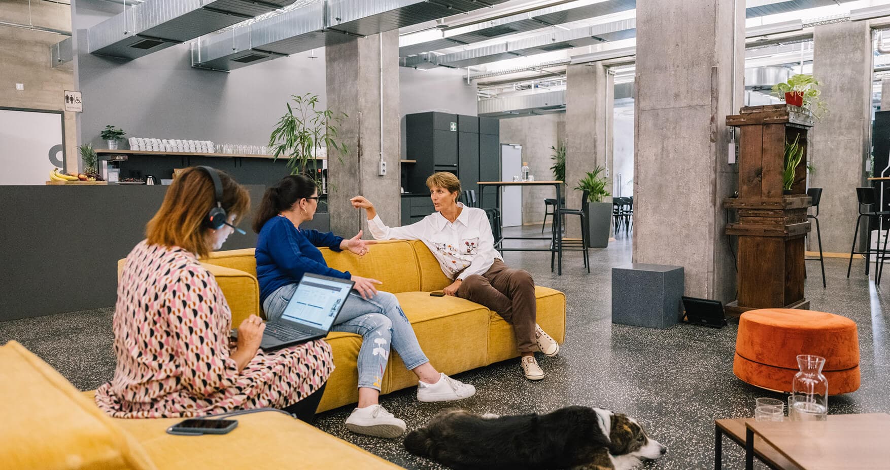 1000 Satellites Hamburg Speicher Foto 2